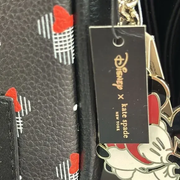 Disney Minnie crossbody bag with Kate Spade
Minnie Mouse. - Picture 2 of 9